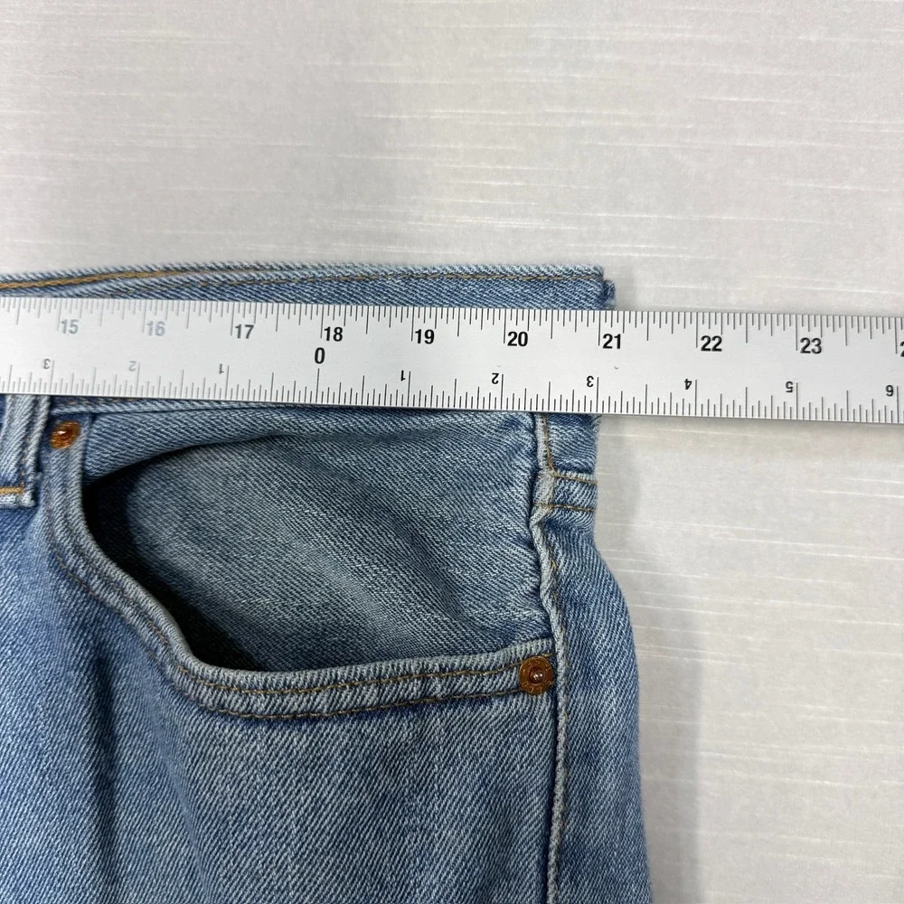 Levi's 560 Comfort Fit Jeans Mens 42x30 Blue Denim Light Wash Distressed Stained
